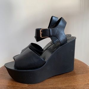 TOPSHOP black platform ankle strap sandals